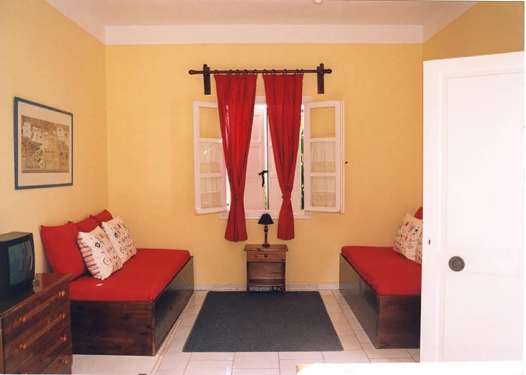 Spetses Retreat Accommodation Exterior photo