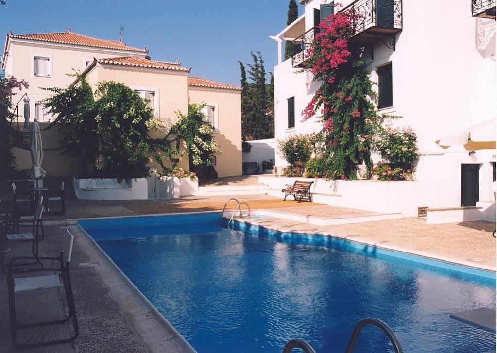 Spetses Retreat Accommodation Exterior photo